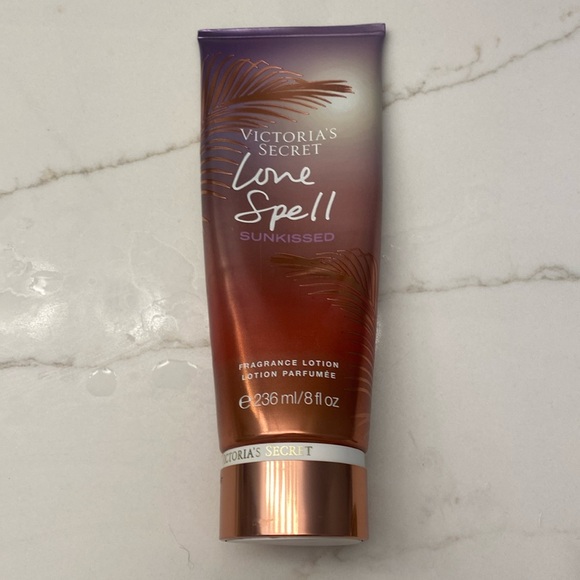 Victoria secret VS love spell sun kissed Lotion half used. in great condition - Picture 1 of 6
